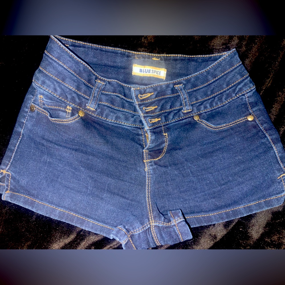 Blue spice short shorts